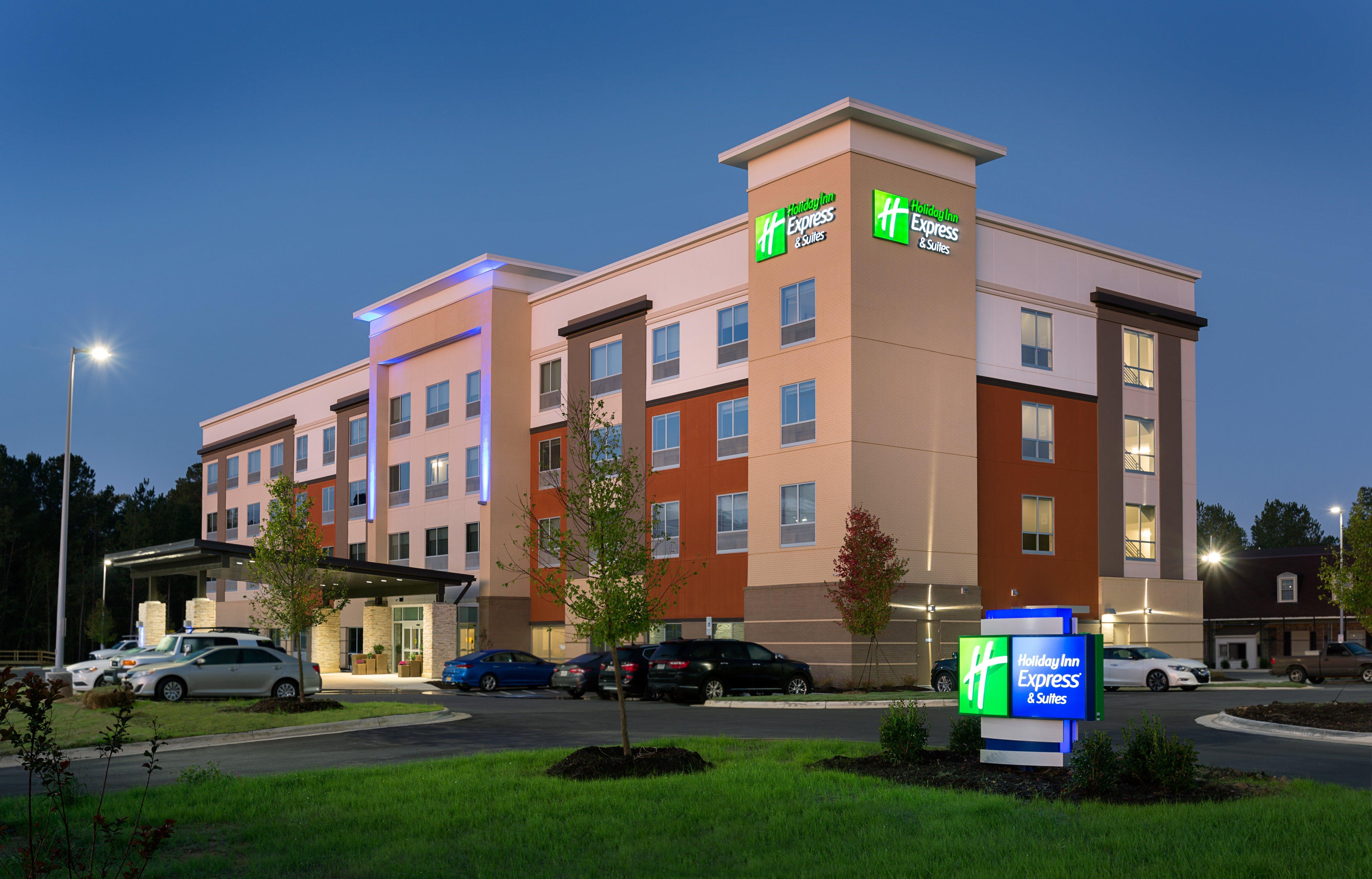 Holiday Inn Express & Suites - Fayetteville South By Ihg Esterno foto